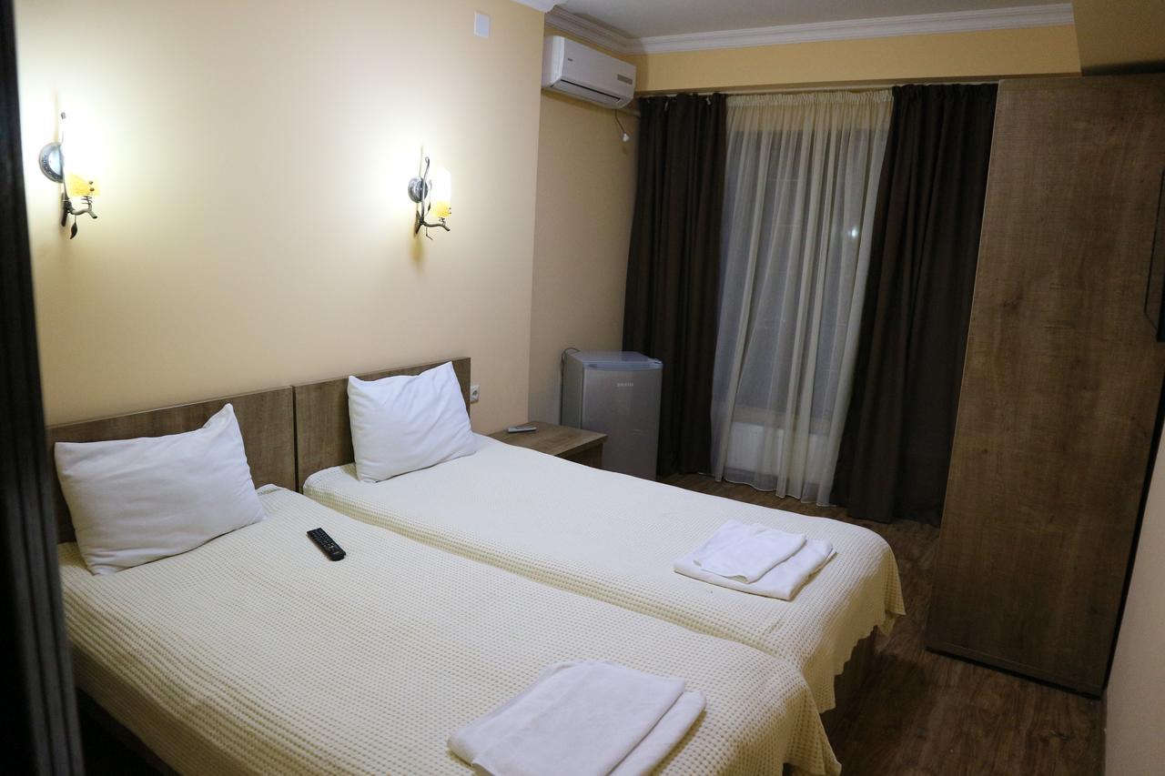 Batusihotel Батуми Экстерьер фото