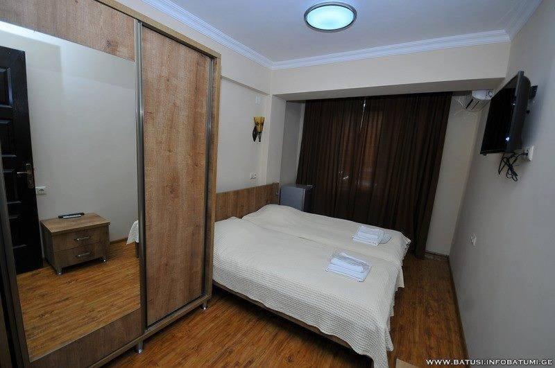 Batusihotel Батуми Экстерьер фото